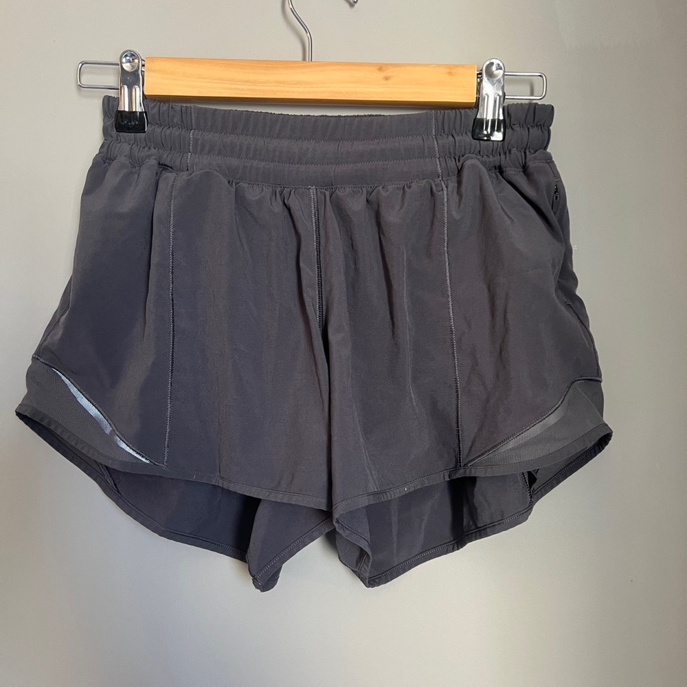 🍋Lululemon Hotty Hot Short